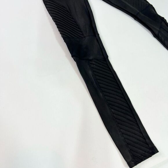 Spanx Leggings Womens Small Very Black Edgy Nylon Blend Faux Leather Moto Leggin - Picture 2 of 12